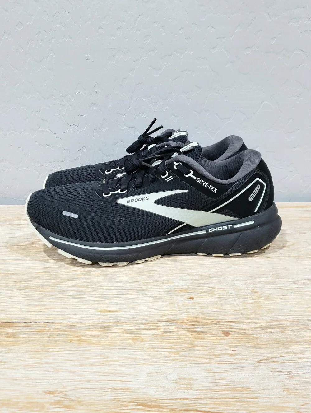 Brooks women ghost
